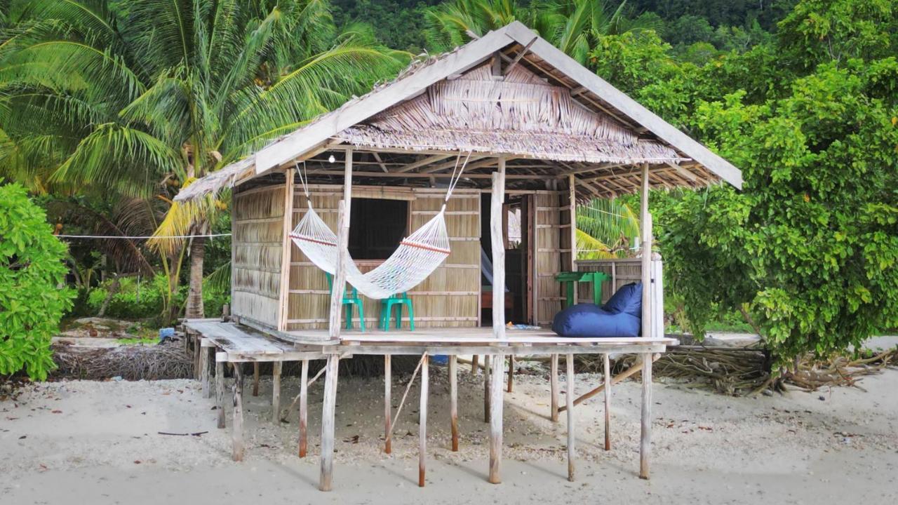 West Mansuar Homestay Pulau Mansuar 외부 사진